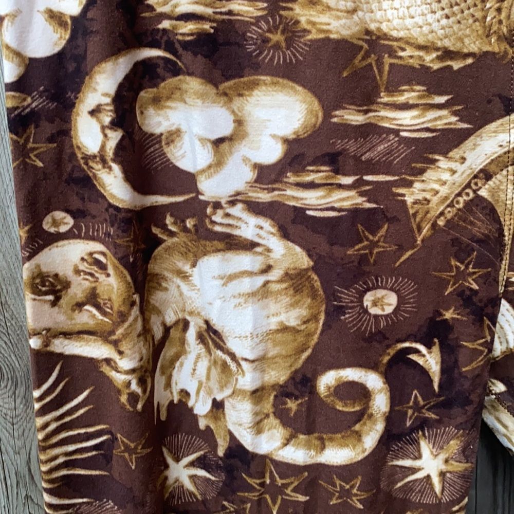 Sun and moon printed leggings sz. L - Picture 2 of 3